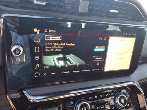 Used 2022 GMC Sierra 1500 AT4 w/ AT4 Preferred Package AWD/4WD image 12