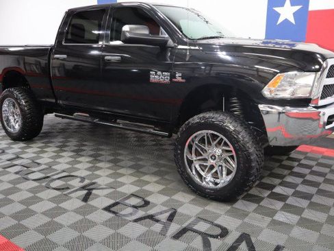 Used 2017 RAM 2500 Tradesman w/ Chrome Appearance Group AWD/4WD image 16