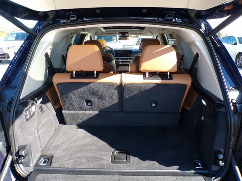 Certified 2025 BMW X7 xDrive40i image 16