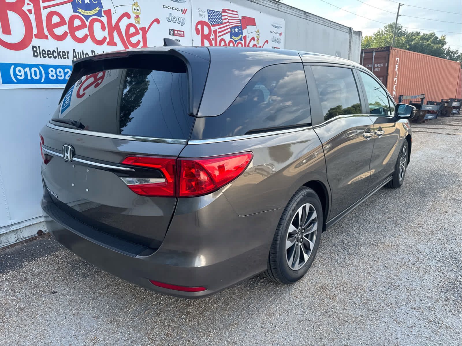 Used 2021 Honda Odyssey EX-L image 3