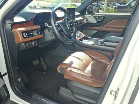 Used 2021 Lincoln Aviator Reserve w/ Equipment Group 201A image 13
