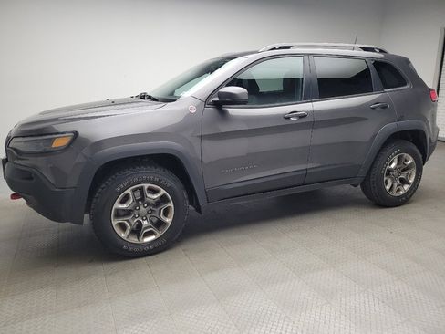 Used 2019 Jeep Cherokee Trailhawk w/ Cold Weather Group AWD/4WD image 2