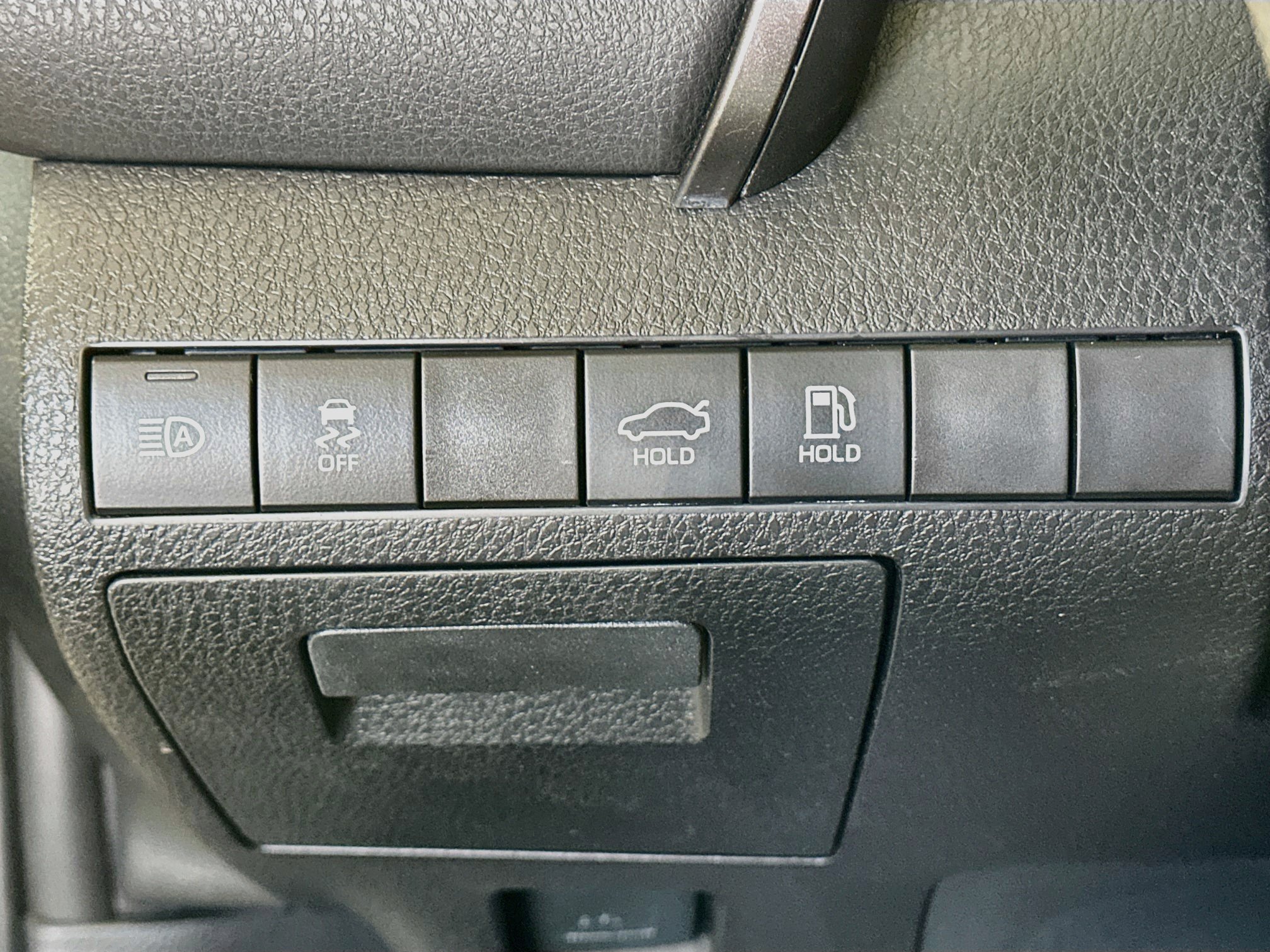 Used 2019 Toyota Camry LE FWD image 16
