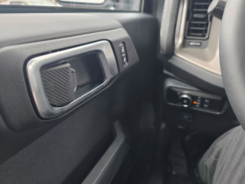 New 2025 Ford Bronco Outer Banks w/ Sasquatch Package image 19