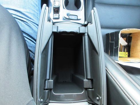 Certified 2023 Buick Envision Essence AWD/4WD image 27