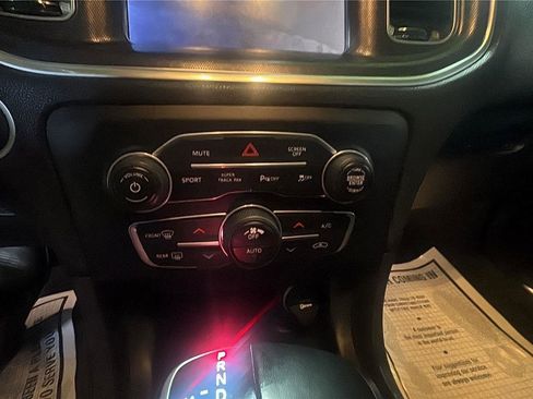 Used 2018 Dodge Charger GT image 19