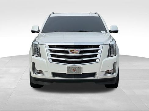 Used 2017 Cadillac Escalade image 8
