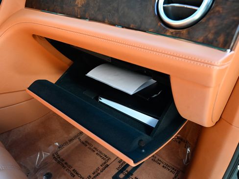 Used 2019 Bentley Bentayga AWD/4WD image 56