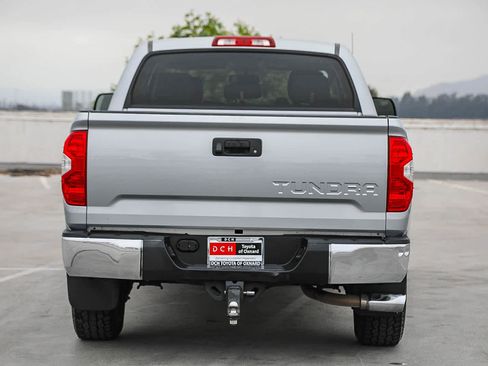 Used 2017 Toyota Tundra SR5 w/ SR5 Upgrade Package RWD image 6