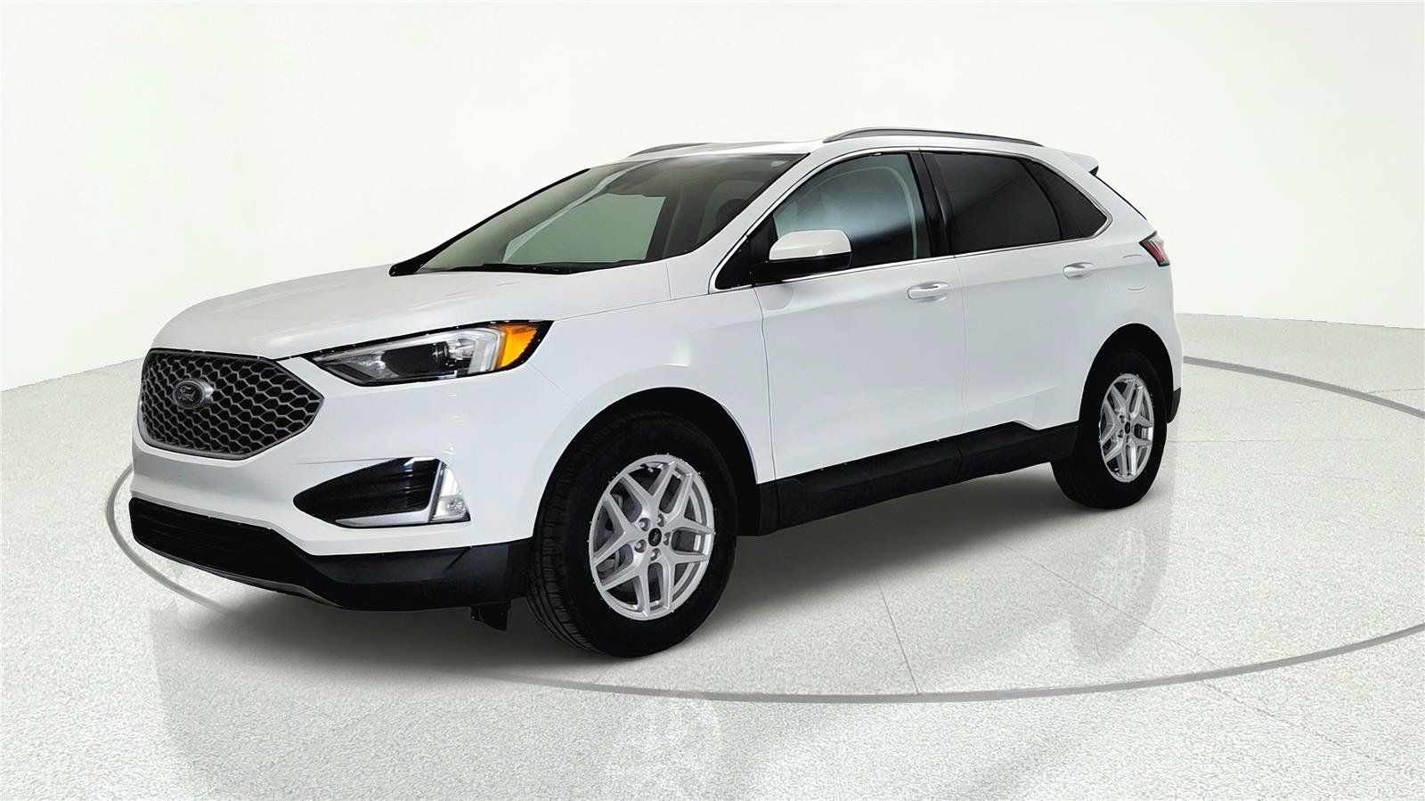Used 2023 Ford Edge SEL w/ Convenience Package AWD/4WD image 3