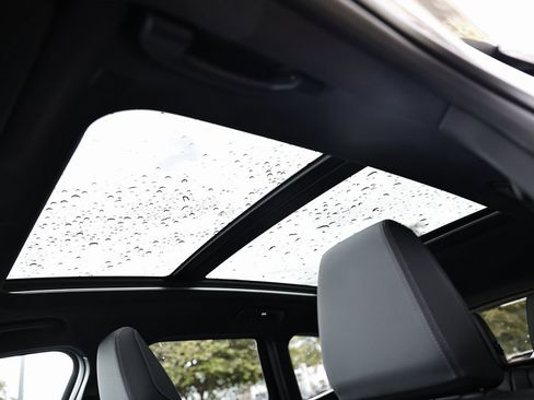 New 2026 BMW X1 xDrive28i w/ Convenience Package image 18