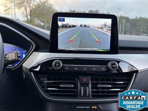 Used 2022 Ford Escape SEL w/ Technology Package image 19