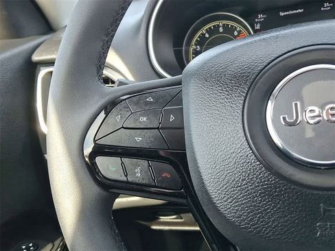 Used 2023 Jeep Cherokee Altitude Lux w/ Lux Elite Package image 17