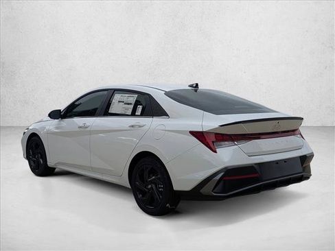New 2026 Hyundai Elantra SEL Sport FWD image 9
