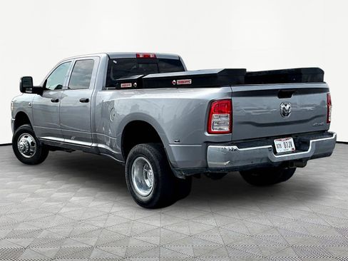 Used 2024 RAM 3500 Tradesman w/ Chrome Appearance Group AWD/4WD image 4