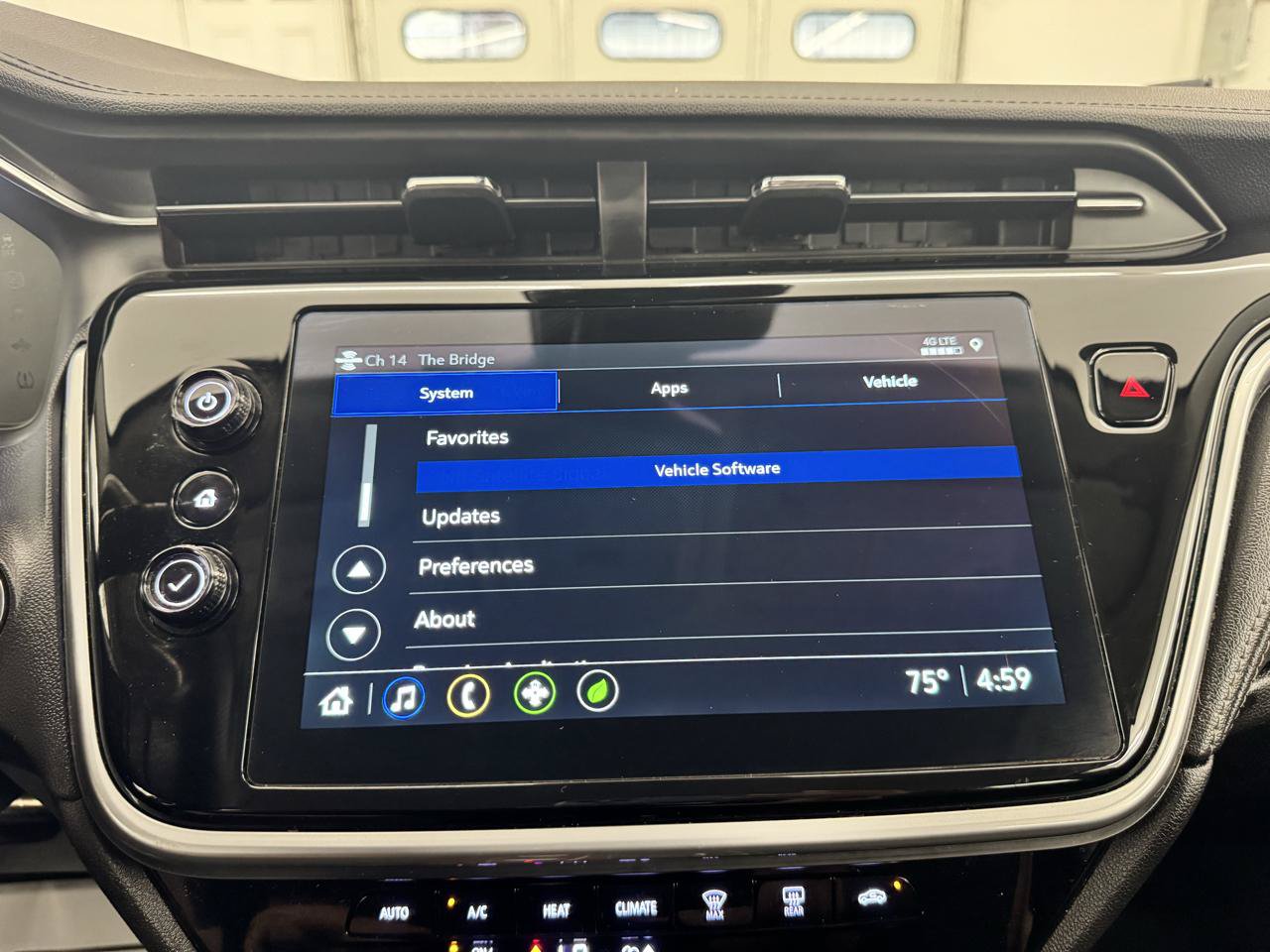 Used 2023 Chevrolet Bolt EUV LT FWD image 36