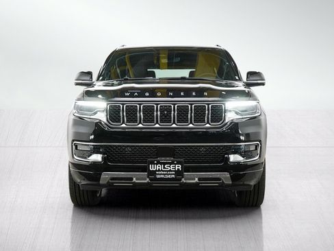 Used 2023 Jeep Wagoneer Series III w/ Premium Group I AWD/4WD image 8