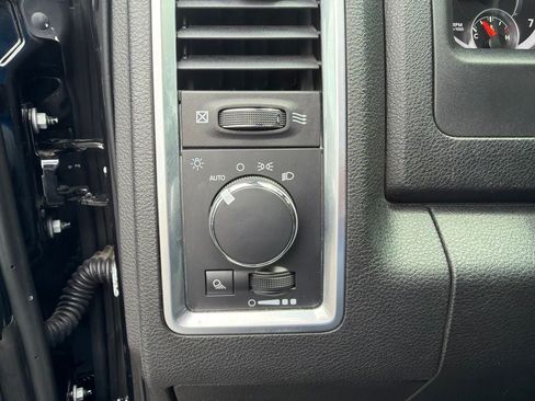 Used 2024 RAM 1500 Classic SLT AWD/4WD image 15