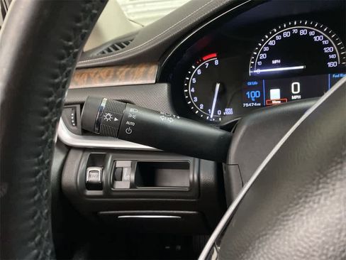 Used 2018 Cadillac XTS Luxury image 24