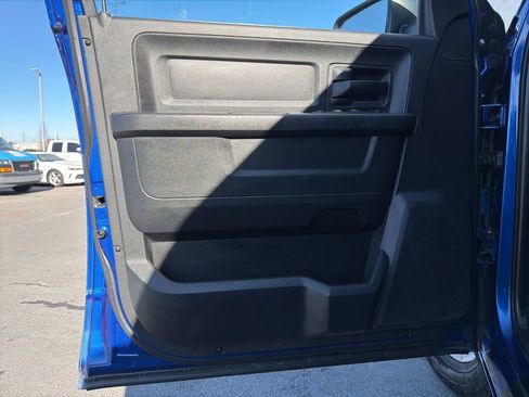 Used 2017 RAM 1500 ST w/ SXT Appearance Group image 5