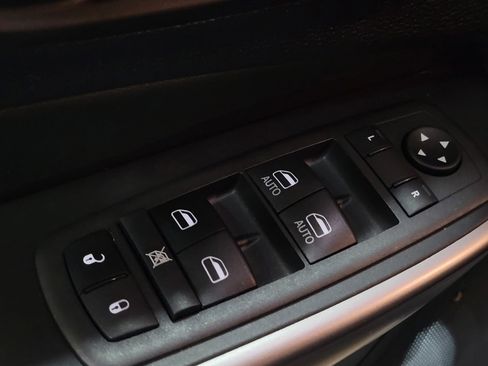 Used 2021 Jeep Cherokee Limited w/ Elite Package image 27