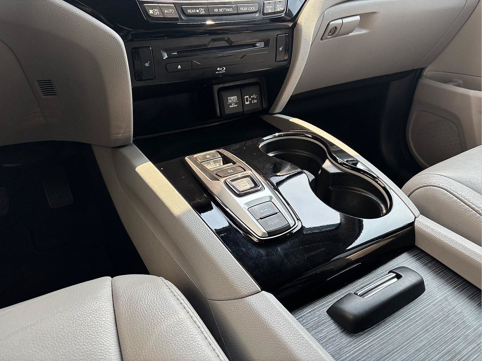 Certified 2022 Honda Pilot Touring image 31
