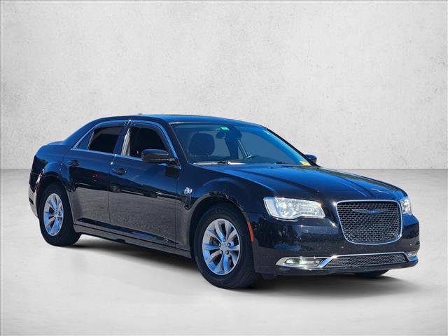 Used 2022 Chrysler 300 Touring RWD image 3