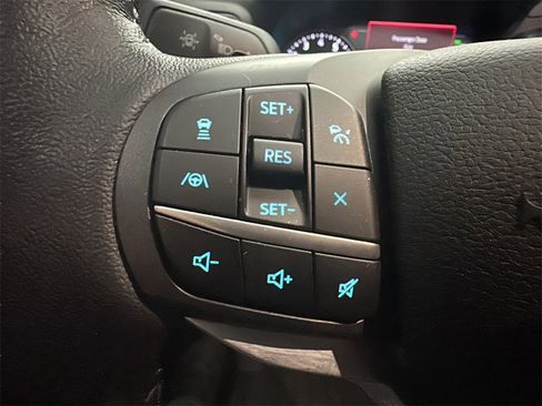 Used 2020 Ford Explorer Limited image 19