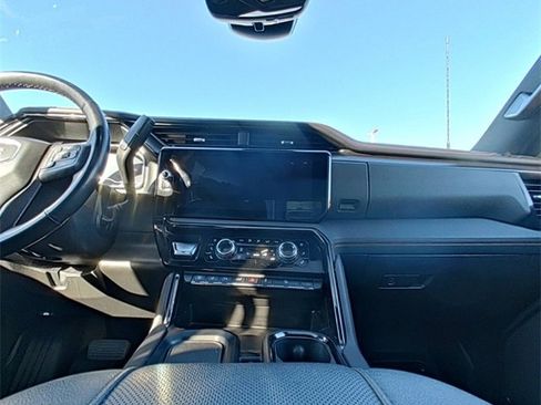 Used 2024 GMC Sierra 2500 AT4 w/ AT4 Premium Plus Package image 24