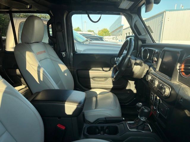 Used 2023 Jeep Gladiator Mojave w/ Trailer Tow Package AWD/4WD image 6