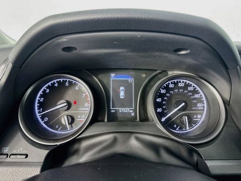Used 2021 Toyota Camry SE FWD image 18