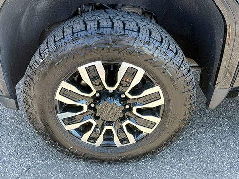 Certified 2024 GMC Sierra 2500 Denali Ultimate image 10