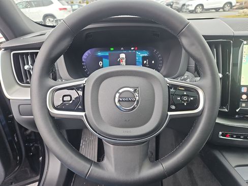 Used 2025 Volvo XC60 B5 Ultra image 25