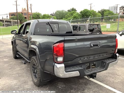 Used 2022 Toyota Tacoma SR5 RWD image 5