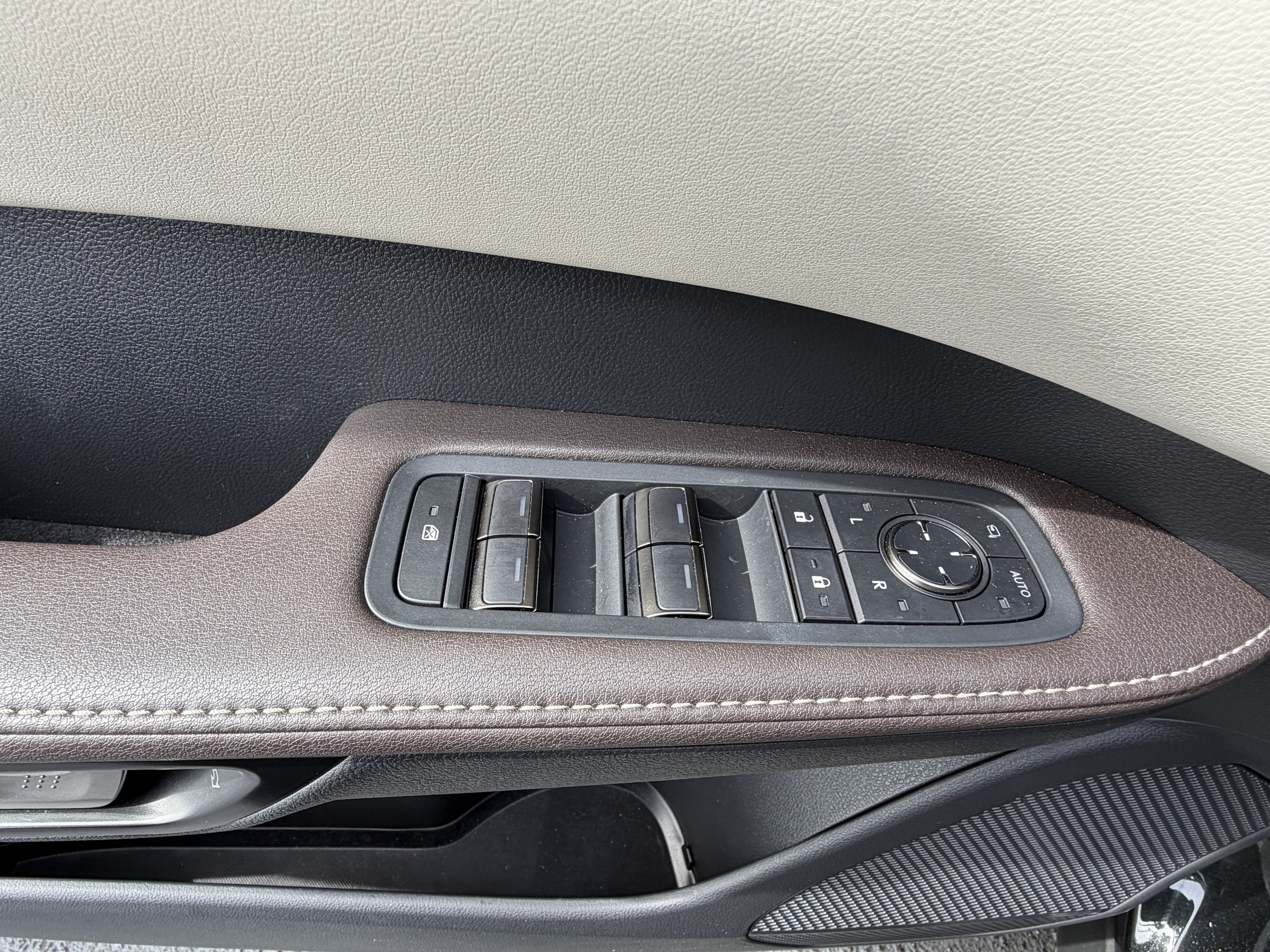 Certified 2025 Lexus RX 350 Premium Plus w/ Accessory Package (Z1) FWD image 14