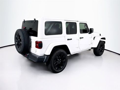 Used 2024 Jeep Wrangler Sahara w/ Safety Group image 13