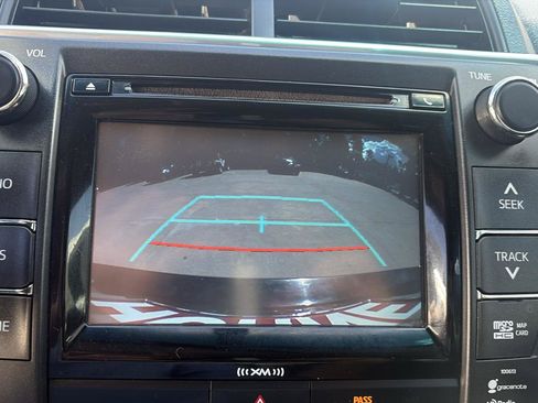 Used 2017 Toyota Camry SE w/ Moonroof Package FWD image 25