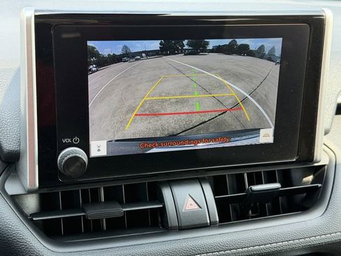 Used 2024 Toyota RAV4 XLE image 18