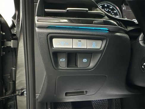 Used 2023 Genesis G80 2.5T image 31