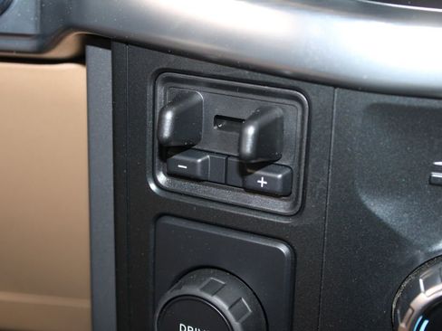 Used 2022 Ford F150 Lariat w/ Equipment Group 501A Mid image 49