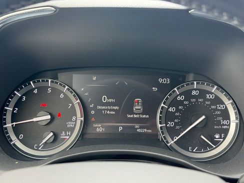 Used 2021 Toyota Highlander Limited image 10