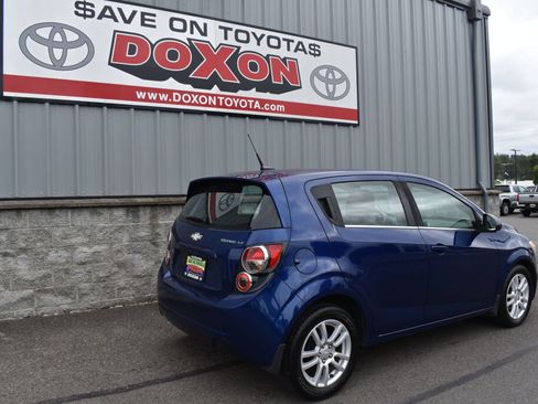Used 2013 Chevrolet Sonic LT w/ Wheels and Fog Lamp Package FWD image 5