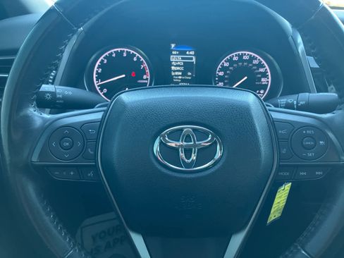 Used 2024 Toyota Camry SE image 12