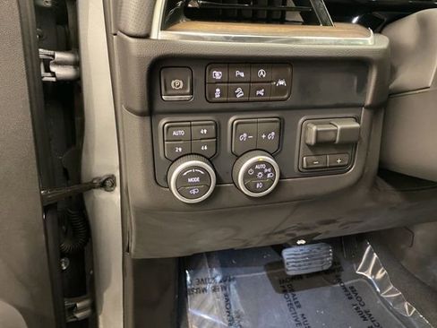 New 2026 Chevrolet Suburban High Country AWD/4WD image 33