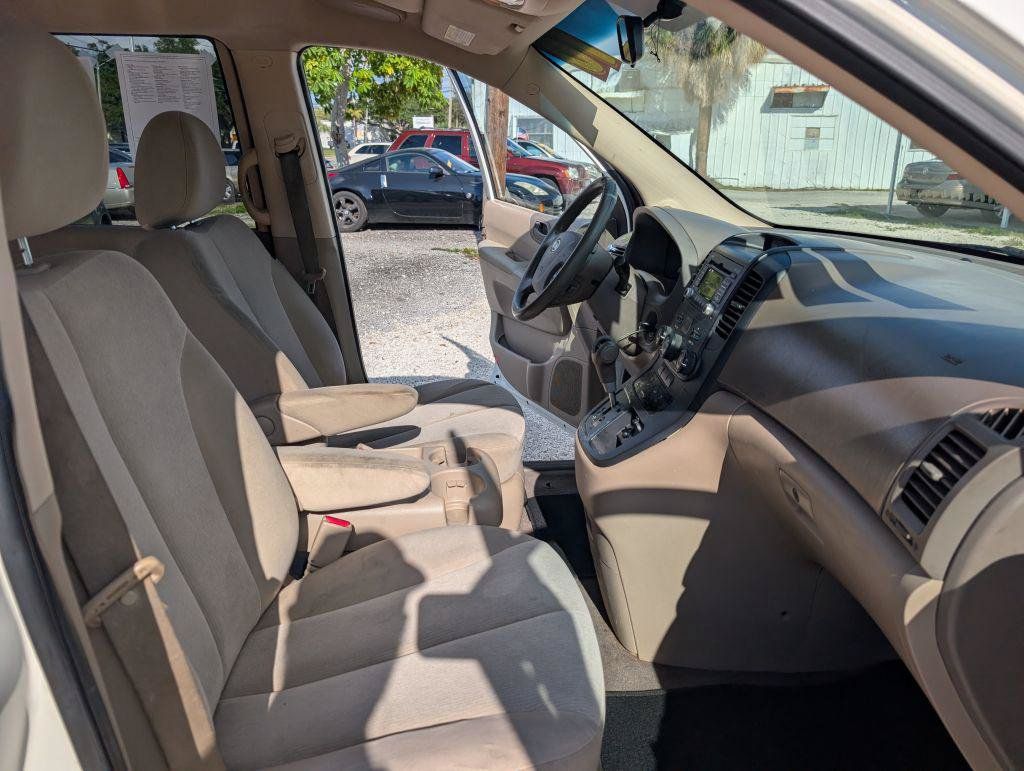 Used 2010 Kia Sedona LX FWD image 15