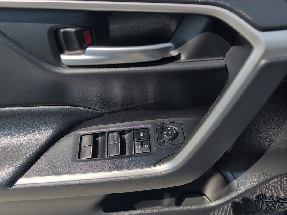 Used 2023 Toyota RAV4 XLE w/ Convenience Package AWD/4WD image 17