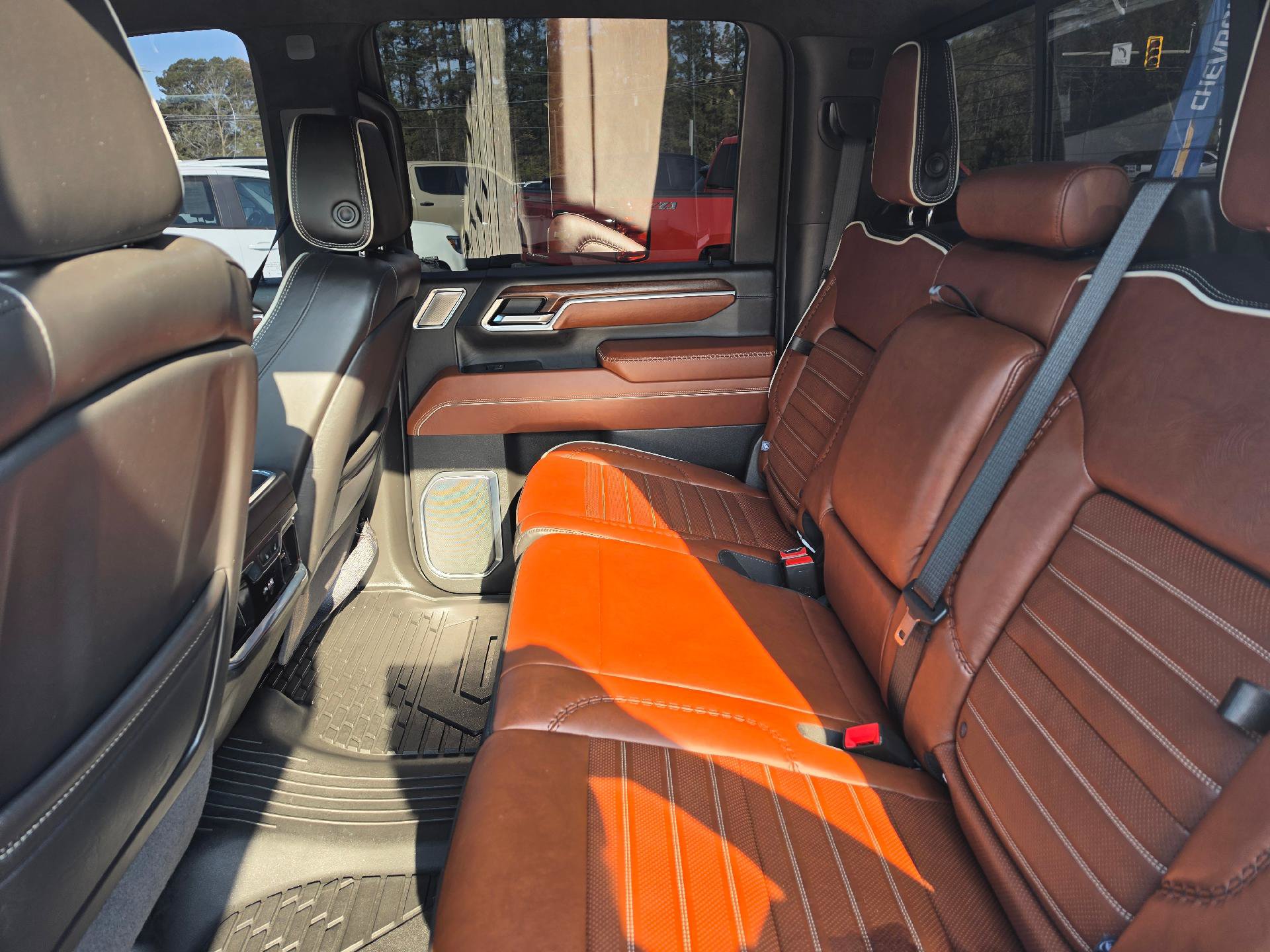 Used 2024 GMC Sierra 2500 Denali Ultimate AWD/4WD image 9