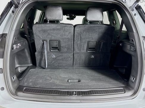 Used 2024 Jeep Grand Cherokee L Laredo image 25