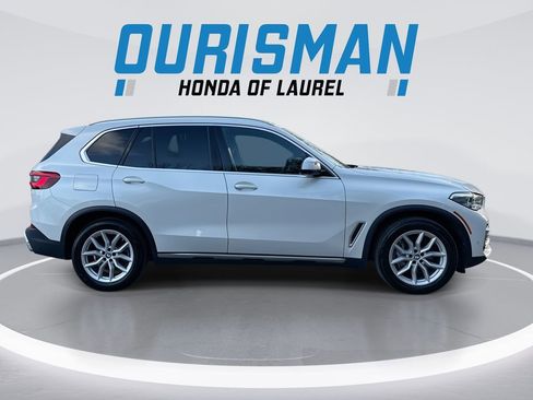 Used 2020 BMW X5 xDrive50i w/ Executive Package image 9