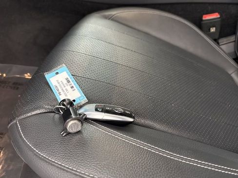 Used 2023 Mercedes-Benz E 350 4MATIC Sedan image 33